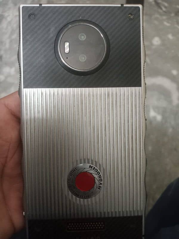 Red hydrogen one Gaming processor  snapdragon 835 0