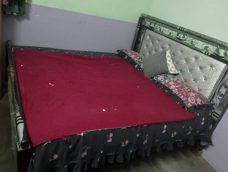 king size bed and three seater sofa for sale in karachi 1