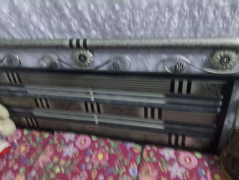 king size bed and three seater sofa for sale in karachi 5