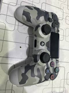 PS4 controller