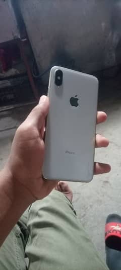 I PHONE XS MAX NON PTA 10/10 CONDITION