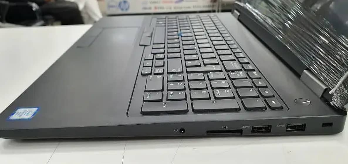 Dell Latitude E5570 15.6" HQ 6th gen with 2gb grafic card 8