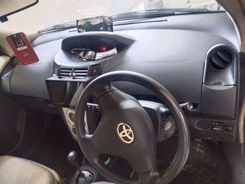 Toyota Vitz 2006 7