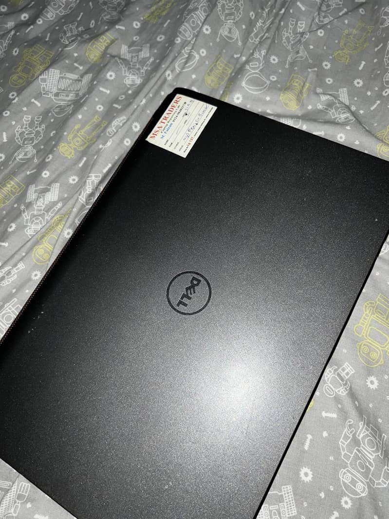 Selling Dell Inspiron 7559  4k touch screen panel & orignal Charger 2