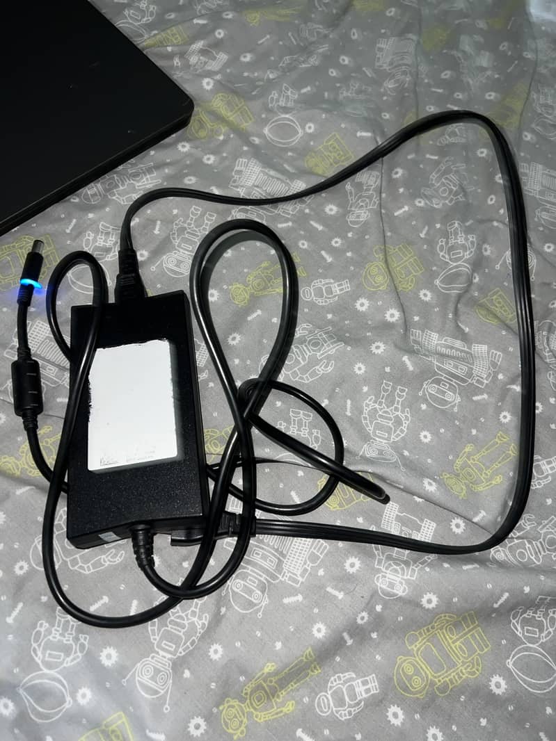 Selling Dell Inspiron 7559  4k touch screen panel & orignal Charger 8