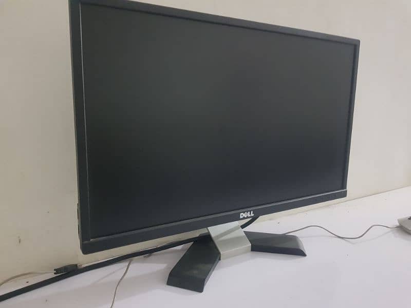 dell 22 inch narrow borderless led with hdmi dp port vga lcd ssd ram 1