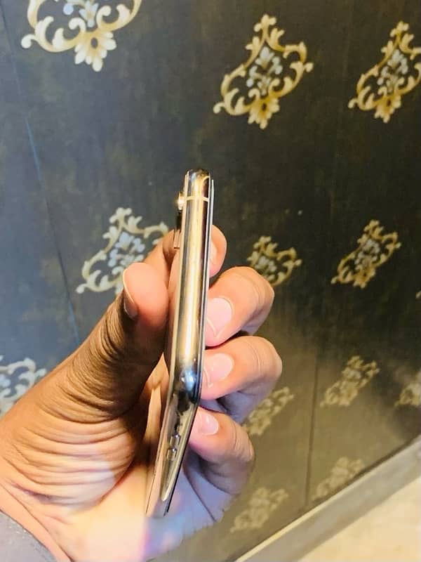 iPhone XS pta Approved new condition 64 Gb 5