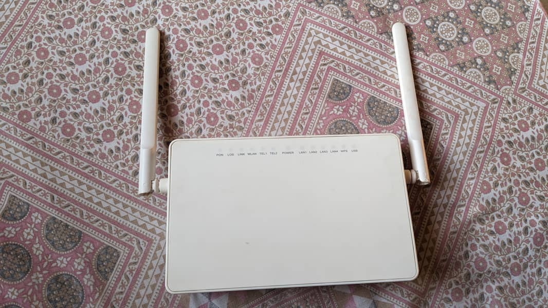 Huawei HG8245C XPON ONT Wi-Fi router modem 0