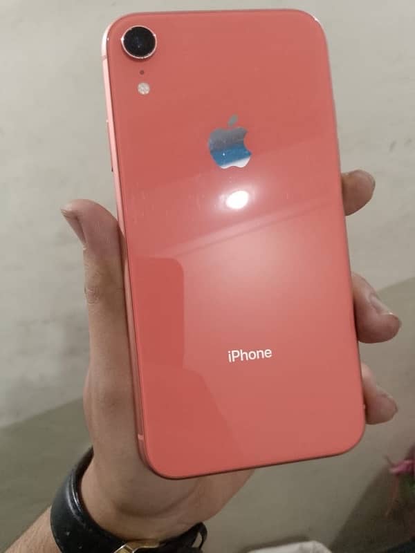 IPHONE Xr 64gb non PTA 83 health 3