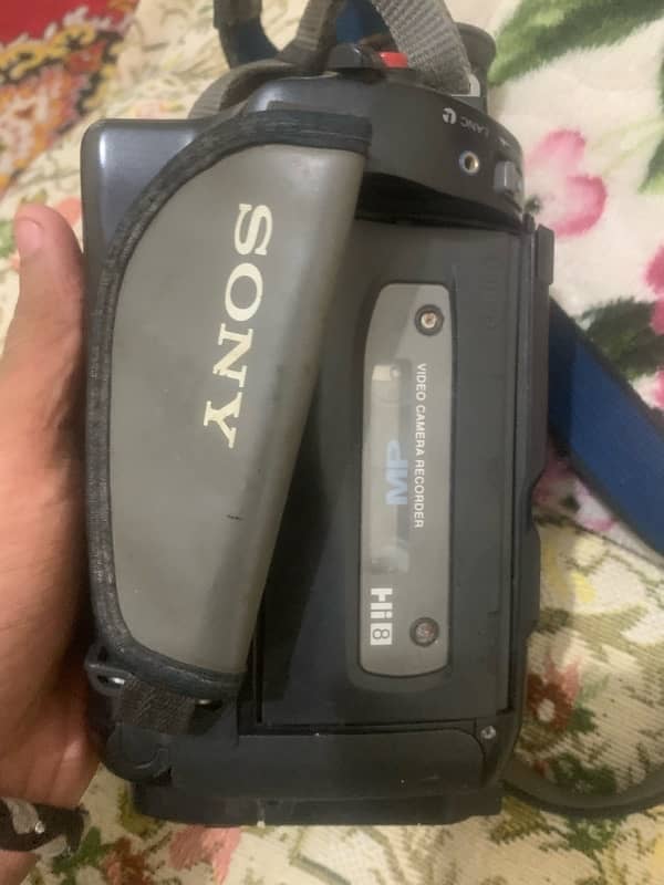 SONY video camera 4