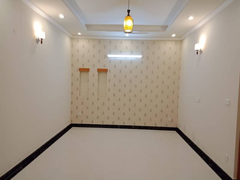 10 Marla Very Slightly Used House Is Available For Sale On Top Location Of Wapda Town Lahore 4