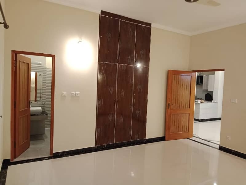 10 Marla Very Slightly Used House Is Available For Sale On Top Location Of Wapda Town Lahore 17