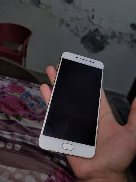 vivo X7 10/10 condition 3