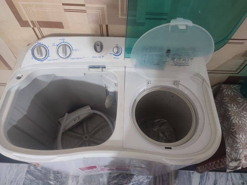 Haier semi automatic twin tub washing machine 2