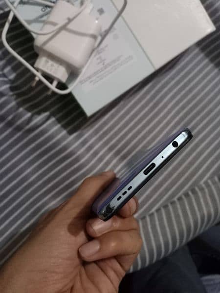 Oppo F15 256gb+8gb box Charger k sath" achi Condition mei 4