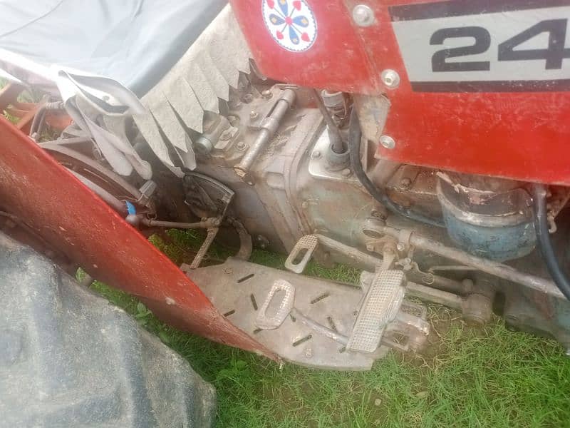 240 tractor for sale location گجرات کوٹلہ ارب علی خان Gujrat Kotla 7