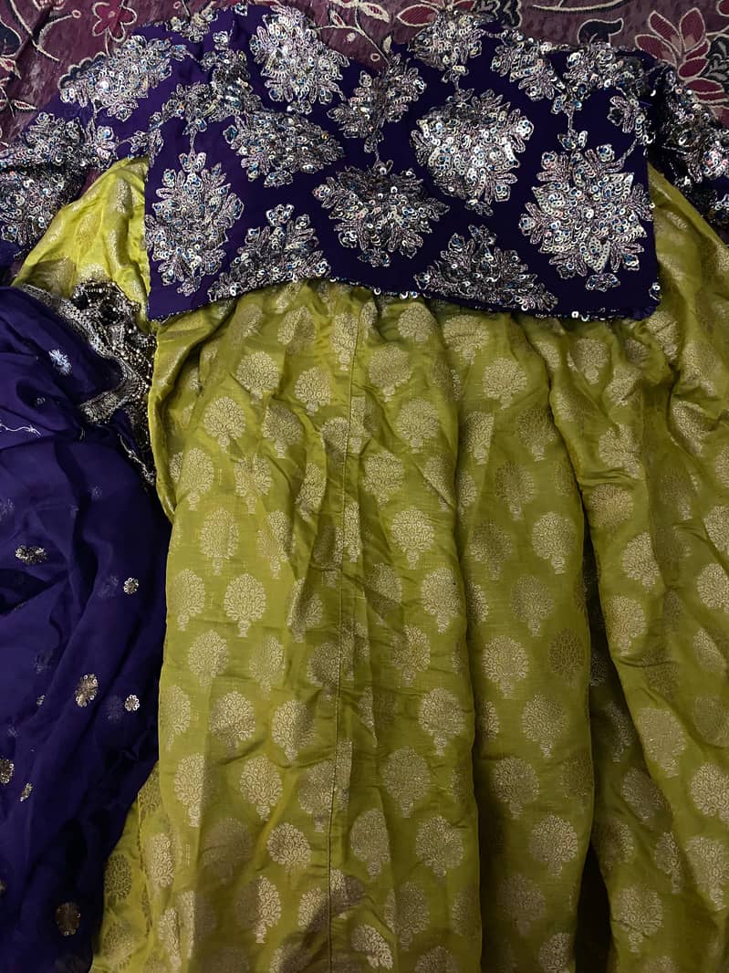 New dress didn't used mehndhi dress lehenga with small choli 0