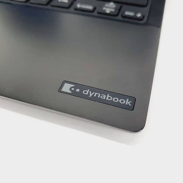 Toshia Dynabook R73 Intel  Core i5-6Th Gen, 2.7GHz SSD 256GB RAM 4GB 7