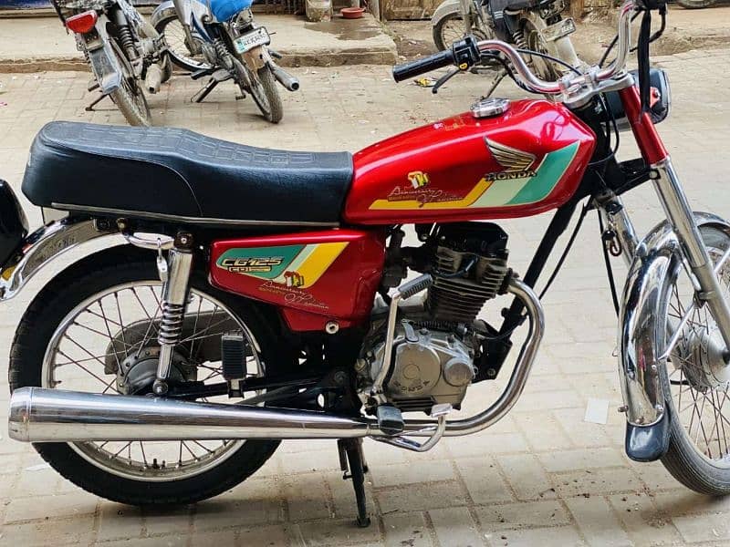 Honda 125 cc 1997 model Karachi number WhatsApp 03/04/ 73/ 51/696 1