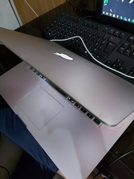 Apple Macbook Pro Mid 2015 15 Inch Retina 512GB 2