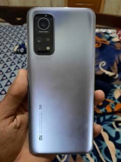 MI10T 8/128 NON PTA WITH BOX AND CHARGER 0