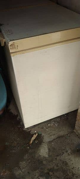 Freezer For sale urgent 5