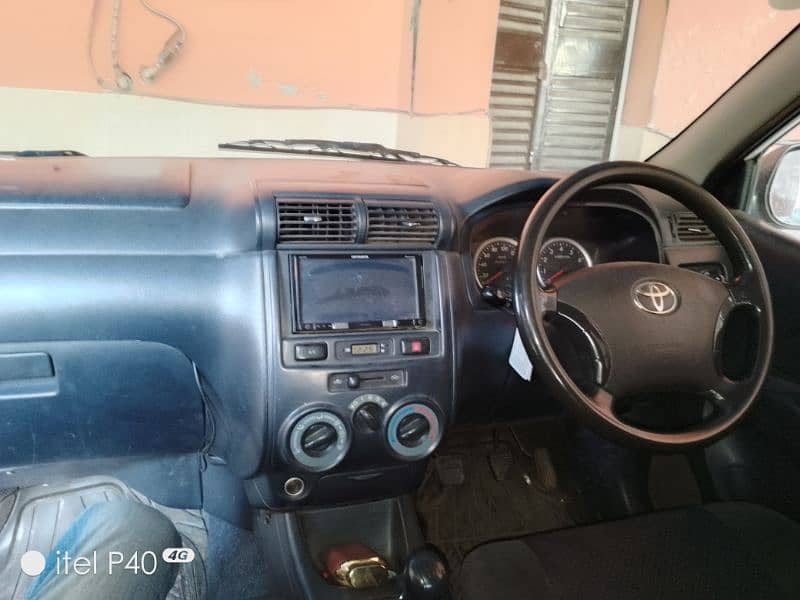 Toyota Avanza 2011 14