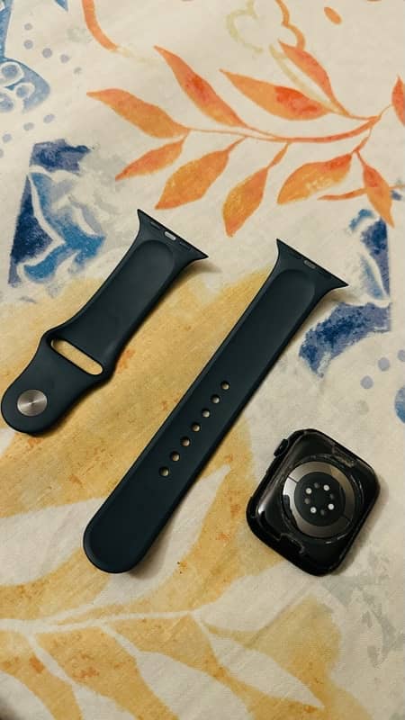 Apple Watch Series 7 (Midnight) 1