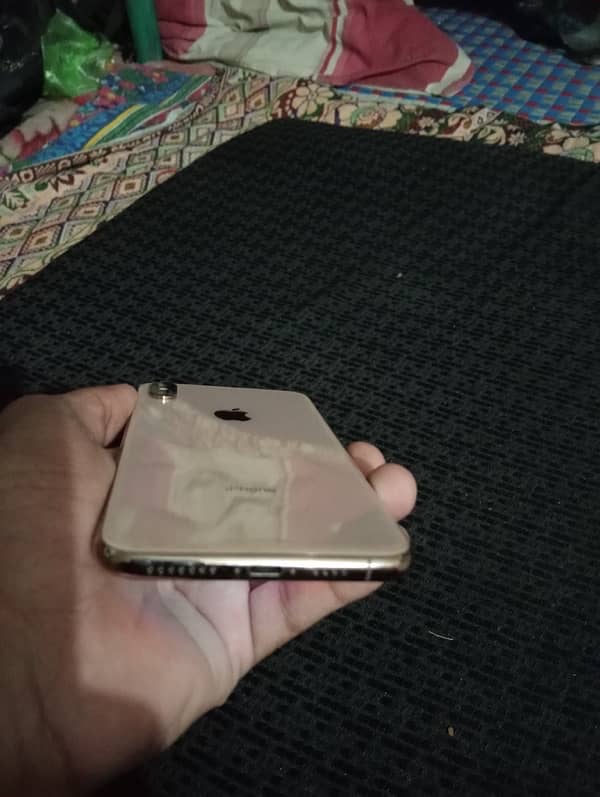 iphone xs max pta approved dual 10/10 64gb with box 6