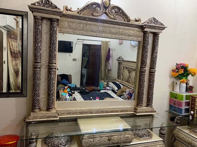 Furniture new condition jaldi jaldi ly lo 0