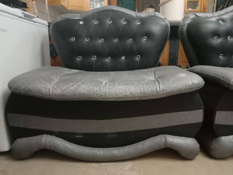 7 seater sofa available for sale 1