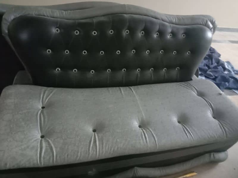 7 seater sofa available for sale 5