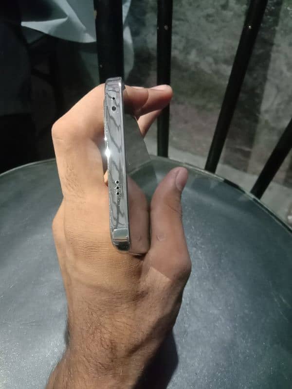 Oppo Reno 12 8