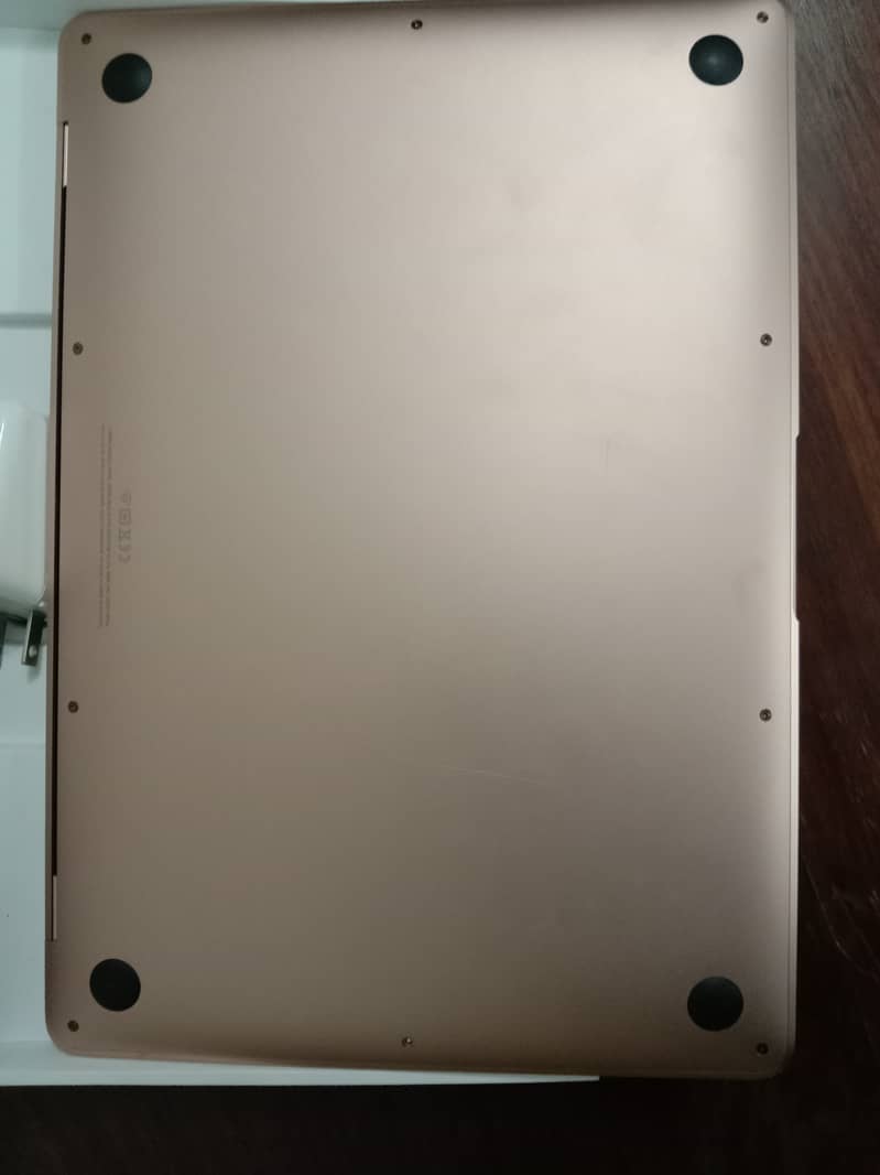 MacBook air 2020 8/256 13 inch 1