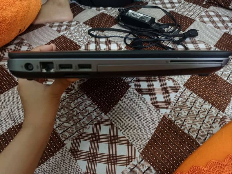 HP Laptop 4