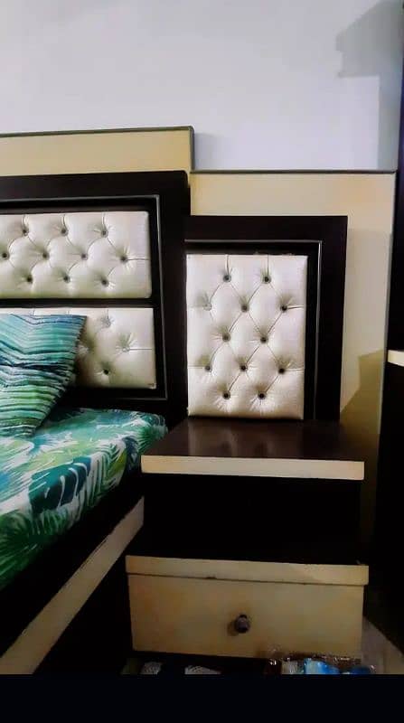 Bedroom Furniture | Wardrobe | Dressing Table | sidetable | Divider 2