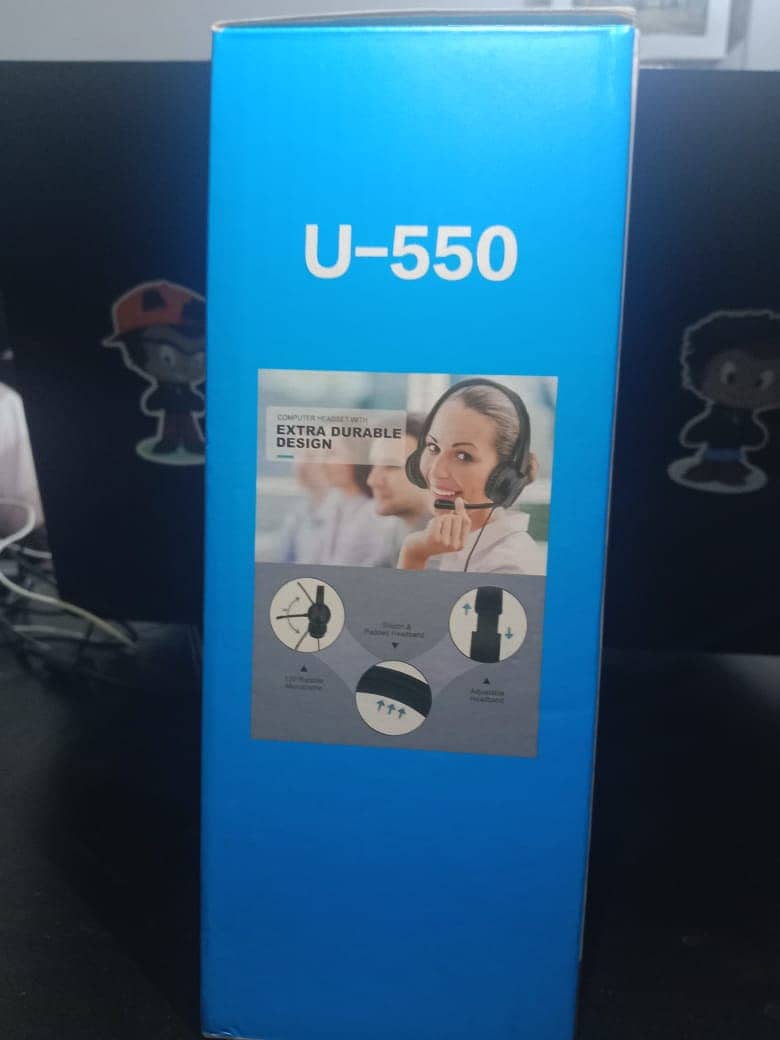 Brand New USB Headphones with Noise Cancellation - Price Negotiable 5