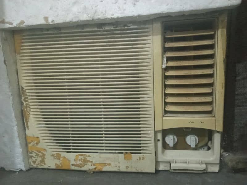 Window AC 0.75 ton 0