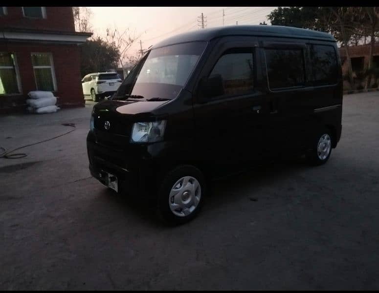 Daihatsu Hijet 2012 1