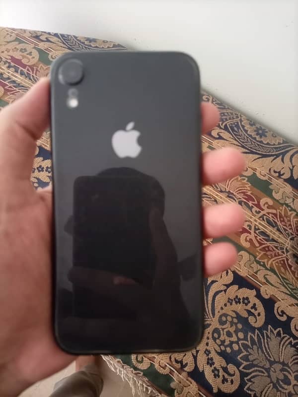 iPhone XR 0