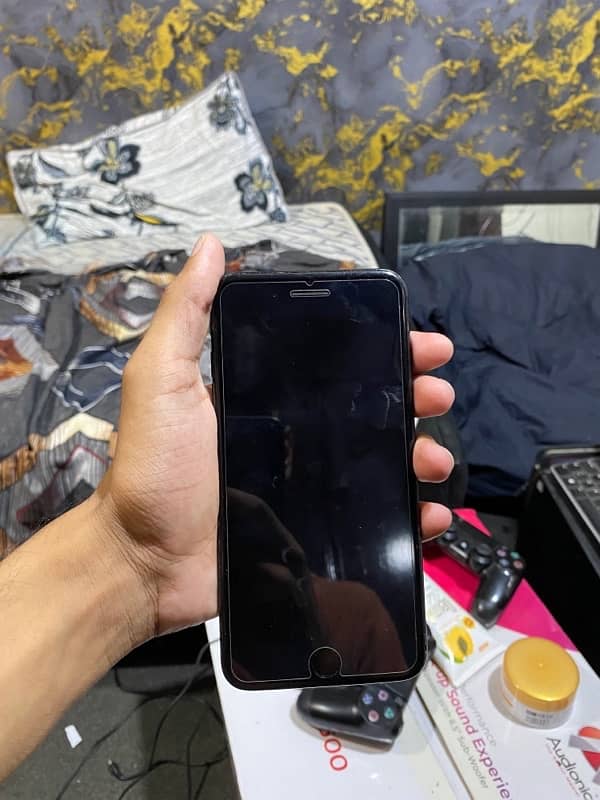 I phone 7 plus non pta 128 2