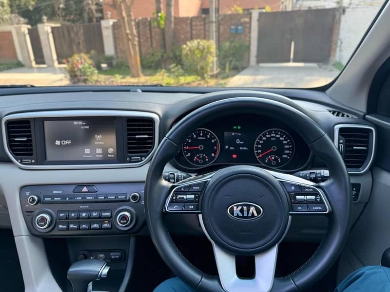 KIA Sportage FWD 2020 9