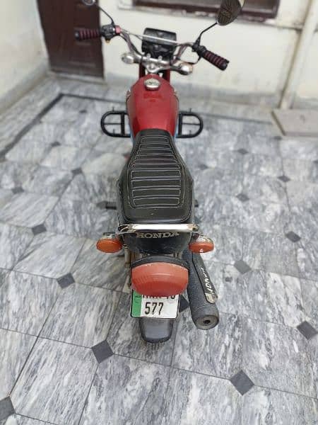 Honda 125 bike 17/18 model excellent bike Golden number 1