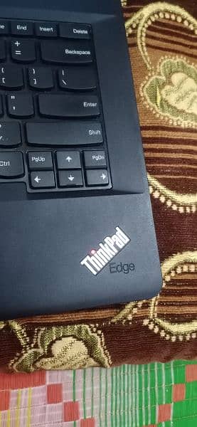 Lenovo ThinkPad laptop 4gb Ram 90gb ssd storage 8