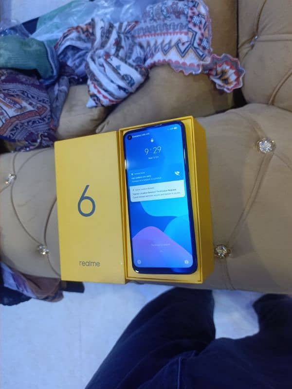 Realme 6 128/8GB Ram with box for sale 10