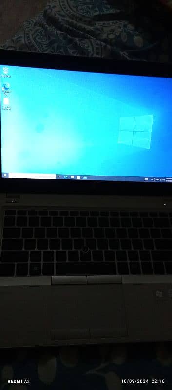 windows laptop HP good condition only batter need to be replaced 6