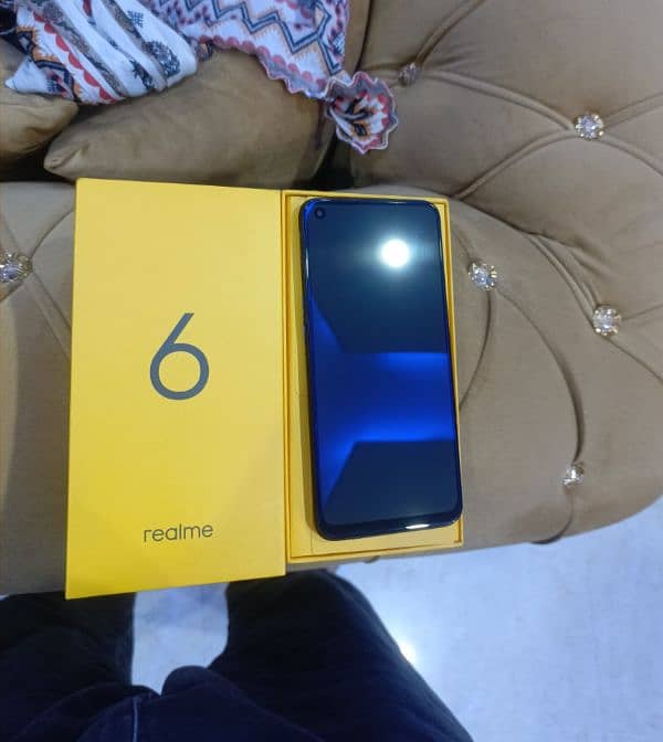 Realme 6 128/8GB Ram with box for sale 13