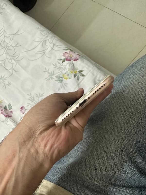 iphone 8 Pta approved with box 2