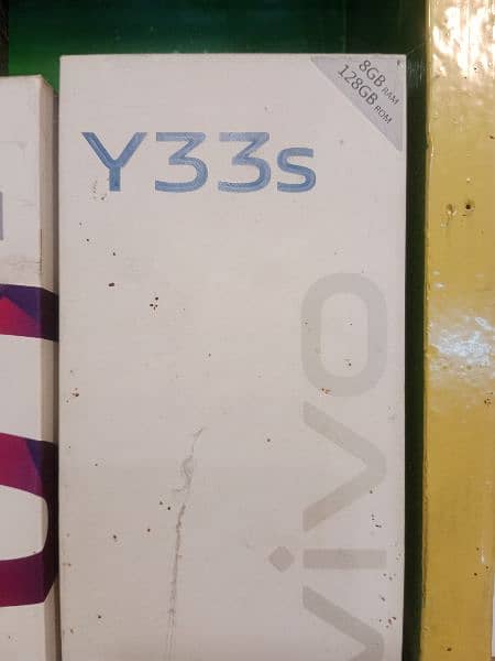 vivo y33s charger full box condition 10/9 8gb ram 128 memory cemra 1