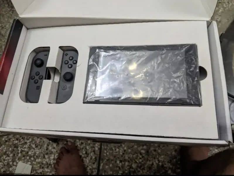 Nintendo Switch with 128GB SD card and all accessories 1